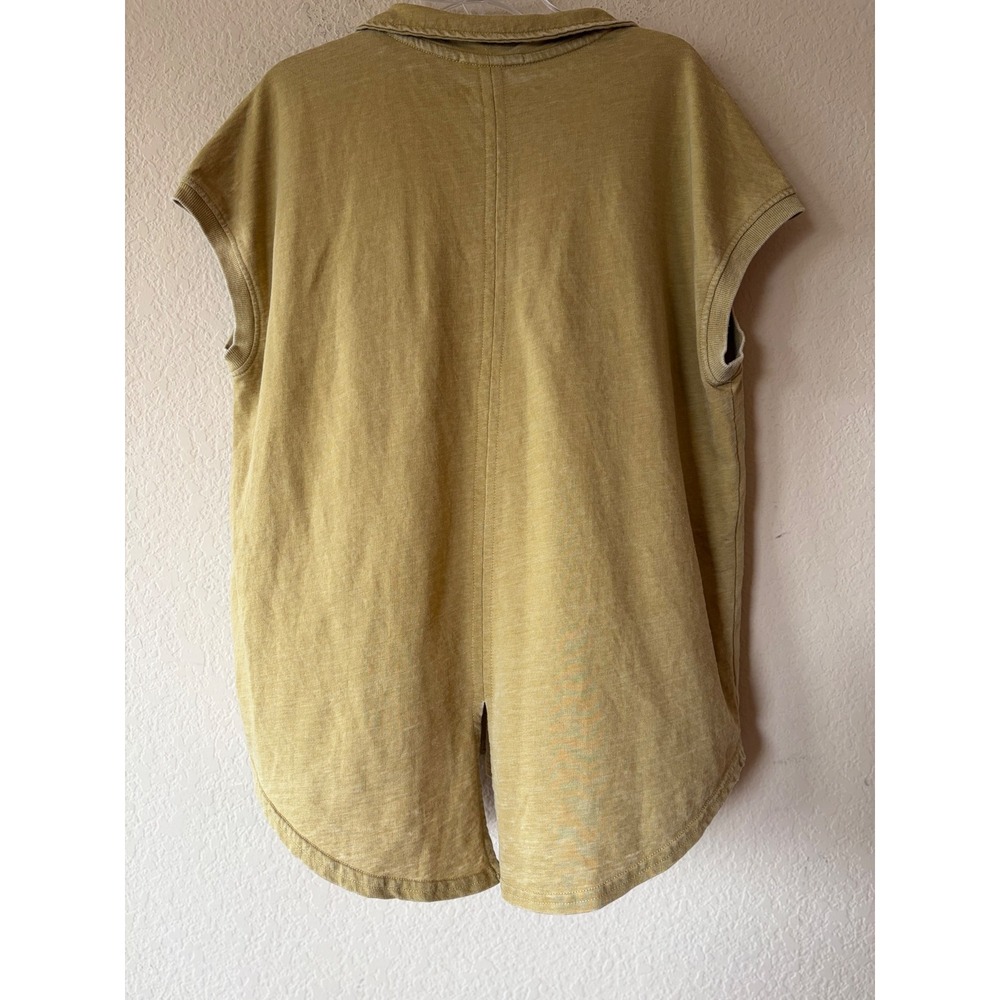 Jane + Delancey Mustard Yellow Acid Wash Split Back Sleeveless Polo Top Large - Picture 6 of 9